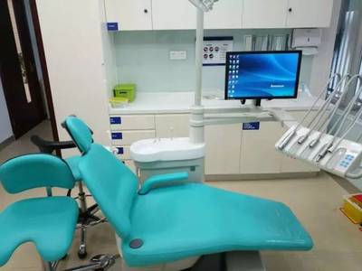 楚雄拜博口腔“圓夢大學(xué)捐贈儀式”啟動，用專業(yè)診療守護(hù)青春笑容